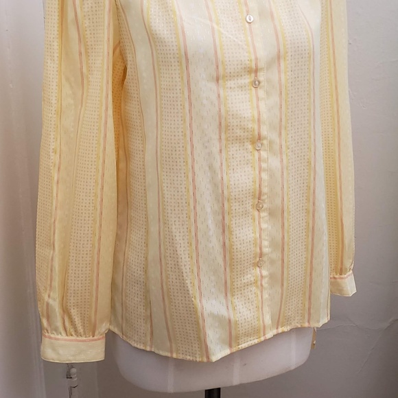 Gorgeous Yellow Vintage Button Down Blouse - Picture 4 of 5